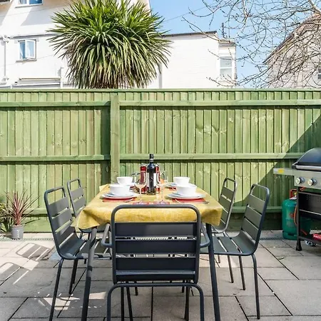 Rockmount Court Apartment Bournemouth Exterior photo